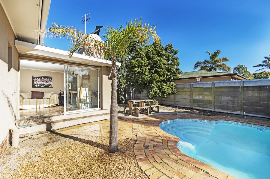 3 Bedroom Property for Sale in Amandelrug Western Cape